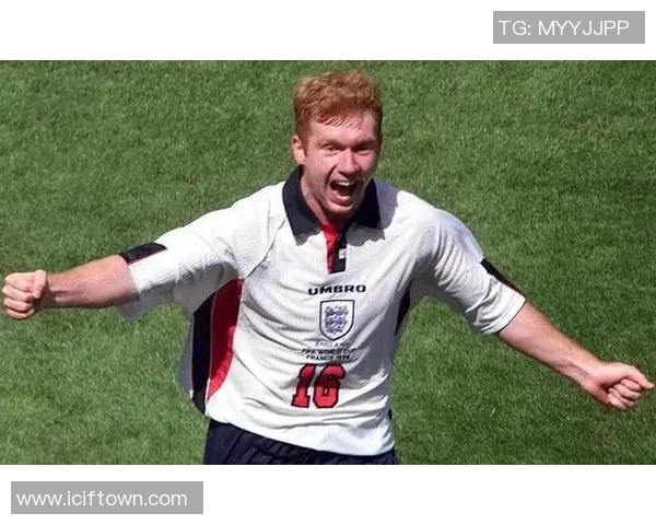 足球明星斯科尔斯的传奇生涯与对足球的深远影响解析 足球明星斯科尔斯的传奇生涯与对足球的深远影响解析